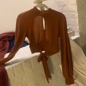 open back keyhole crop top